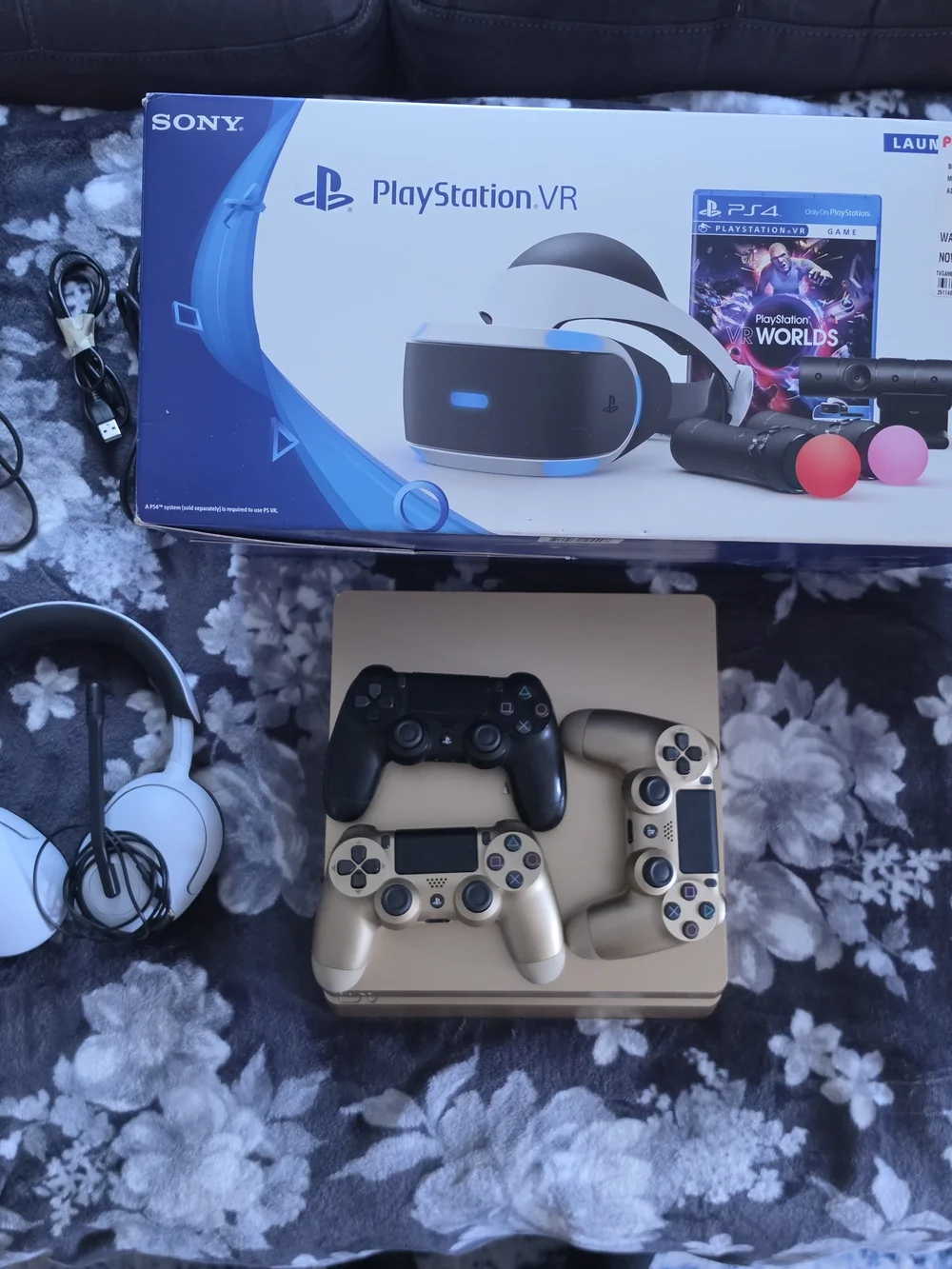 Sony playstation ps4